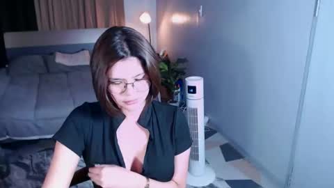 Hi Im Carmela online show from June 1, 2026, 5:53 am