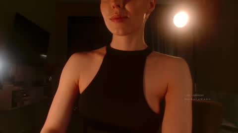 Elizabeth online show from March 13, 2026, 6:47 pm