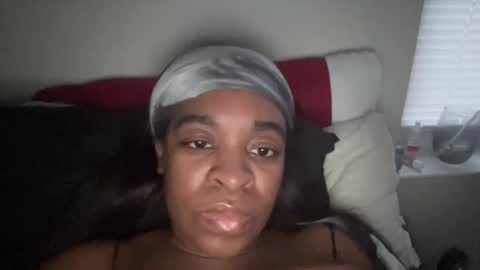 Snapshot of spinprincess_ chatting on February 3, 2025, 12:03 pm Spinerina online show from February 3, 2025, 12:03 pm