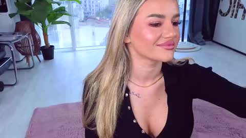 Anna online show from October 27, 2025, 12:09 pm