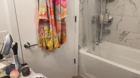 Snapshot of spookyfoxmulder chatting on January 8, 2025, 10:48 pm ALEX online show from January 8, 2025, 10:48 pm