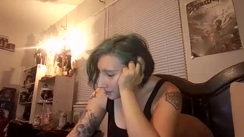 Snapshot of spookyqueen69 chatting on October 31, 2025, 12:44 am Kova online show from October 31, 2025, 12:44 am