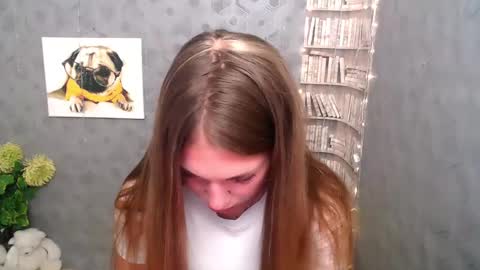 Snapshot of sport_tall_karina chatting on February 19, 2025, 8:44 am Karina online show from February 19, 2025, 8:44 am