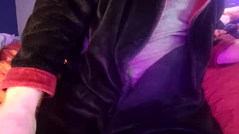 Snapshot of spunfuncumming chatting on December 25, 2024, 6:41 am spunfuncumming online show from December 25, 2024, 6:41 am