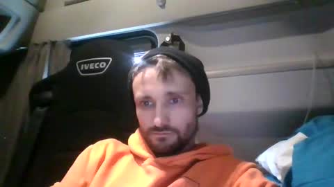 Snapshot of spyco82 chatting on February 3, 2025, 2:34 pm spyco82 online show from February 3, 2025, 2:34 pm