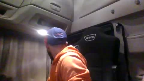 Snapshot of spyco82 chatting on November 24, 2025, 6:07 pm spyco82 online show from November 24, 2025, 6:07 pm