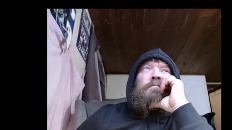 Snapshot of squegly1 chatting on December 1, 2025, 6:51 am squegly1 online show from December 1, 2025, 6:51 am