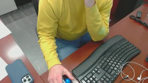 Snapshot of squirrelly82 chatting on January 13, 2025, 10:03 pm make me cum c2c talk to me online show from January 13, 2025, 10:03 pm