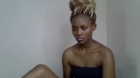 Tashy online show from October 19, 2025, 7:58 pm