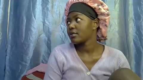 Snapshot of squirt_quueen chatting on February 22, 2026, 7:45 pm squirt_quueen online show from February 22, 2026, 7:45 pm