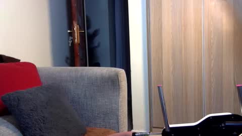 slutty online show from April 4, 2026, 12:42 am