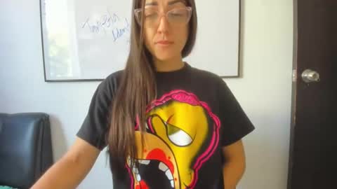 Snapshot of squirttati33 chatting on October 7, 2025, 3:42 pm Tati online show from October 7, 2025, 3:42 pm