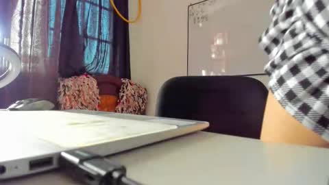 Tati online show from June 3, 2026, 2:33 pm