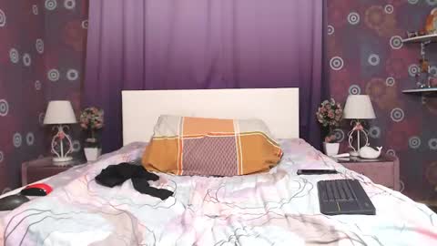 Snapshot of squirtyjess chatting on February 14, 2025, 11:31 pm just Jess online show from February 14, 2025, 11:31 pm