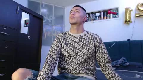 Snapshot of sr_porn01 chatting on January 17, 2025, 8:55 pm sr_porn01 online show from January 17, 2025, 8:55 pm