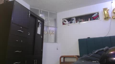 Snapshot of sr_porn01 chatting on November 8, 2025, 4:07 pm sr_porn01 online show from November 8, 2025, 4:07 pm