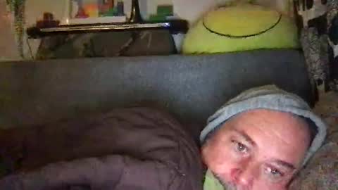 Snapshot of srekos38 chatting on November 17, 2025, 9:09 pm srekos38 online show from November 17, 2025, 9:09 pm