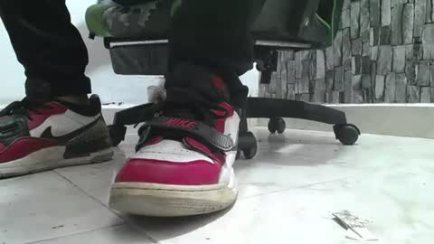 sr master cum its my old account online show from July 10, 2026, 7:05 pm