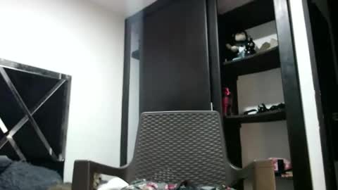 Snapshot of srta_fox chatting on February 14, 2026, 10:56 am Srta. Fox online show from February 14, 2026, 10:56 am