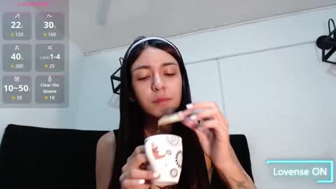 Snapshot of srta_luciana chatting on October 14, 2025, 12:50 pm . . online show from October 14, 2025, 12:50 pm