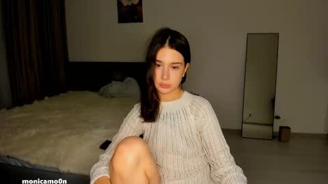 Snapshot of ssash1mii chatting on December 5, 2024, 4:12 pm Hey guys i miss you so much online show from December 5, 2024, 4:12 pm