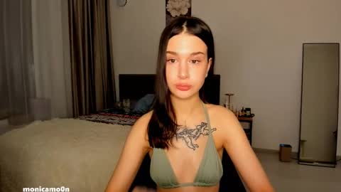 Snapshot of ssash1mii chatting on February 5, 2025, 5:09 pm Hey guys i miss you so much online show from February 5, 2025, 5:09 pm