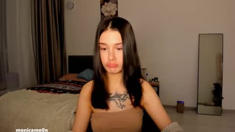 Snapshot of ssash1mii chatting on February 6, 2025, 10:32 pm Hey guys i miss you so much online show from February 6, 2025, 10:32 pm