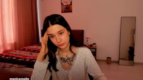 Snapshot of ssash1mii chatting on February 7, 2025, 9:37 am Hey guys i miss you so much online show from February 7, 2025, 9:37 am