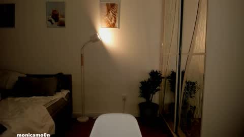 Snapshot of ssash1mii chatting on September 24, 2025, 9:51 pm Hey guys i miss you so much online show from September 24, 2025, 9:51 pm