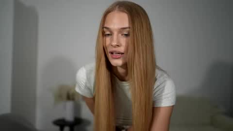 Snapshot of ssscarlett chatting on November 18, 2025, 6:56 pm Scarlett online show from November 18, 2025, 6:56 pm