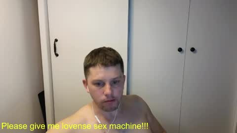 st1vemaster01 online show from April 2, 2026, 3:42 pm