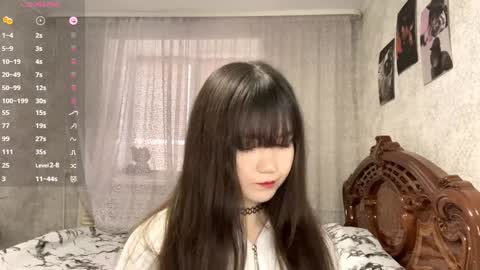 Snapshot of st_annia chatting on October 29, 2025, 11:12 am Emily online show from October 29, 2025, 11:12 am