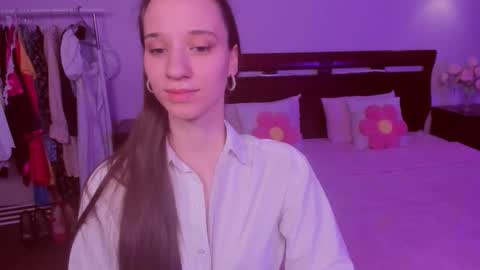 Snapshot of staceycutie chatting on February 19, 2026, 5:42 pm StaceyCutie online show from February 19, 2026, 5:42 pm