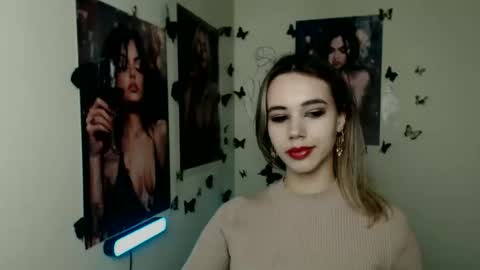 Snapshot of stacy_gr chatting on November 14, 2025, 1:10 pm Stacy online show from November 14, 2025, 1:10 pm