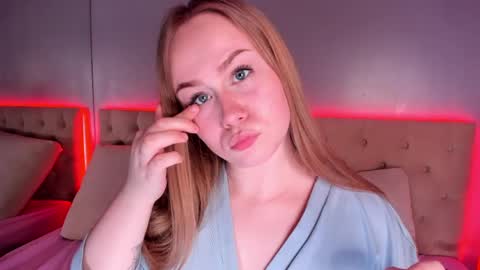 Snapshot of stacy_moorexx chatting on May 27, 2026, 8:39 pm STACY online show from May 27, 2026, 8:39 pm