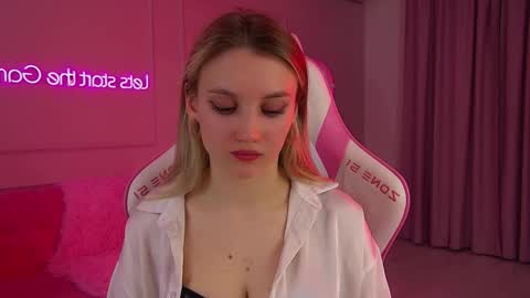 StacyEvances online show from February 21, 2026, 6:31 pm