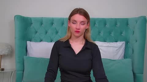StacyEvances online show from June 1, 2026, 4:20 pm