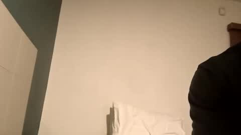 Straightupdownbad online show from November 17, 2025, 5:24 am