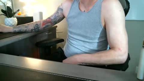 stamina902053 online show from April 20, 2026, 6:53 pm