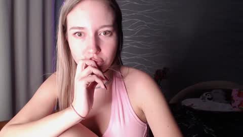 Snapshot of star_and_jane_ chatting on February 3, 2025, 12:03 pm star_and_jane_ online show from February 3, 2025, 12:03 pm