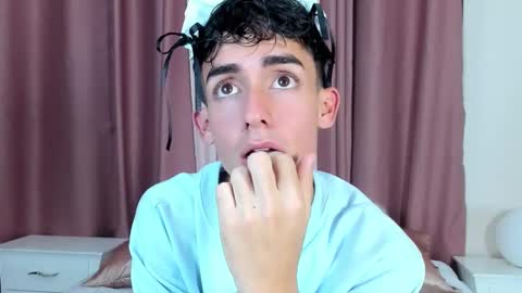 Ethan online show from December 22, 2025, 1:19 pm