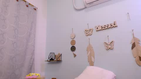 alejandra online show from July 17, 2026, 7:08 pm