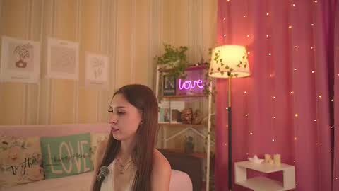 Chloe online show from March 2, 2026, 11:17 am