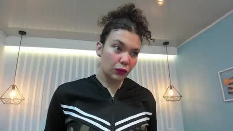 Snapshot of starkjoness chatting on October 24, 2025, 12:01 pm Stark Jones online show from October 24, 2025, 12:01 pm