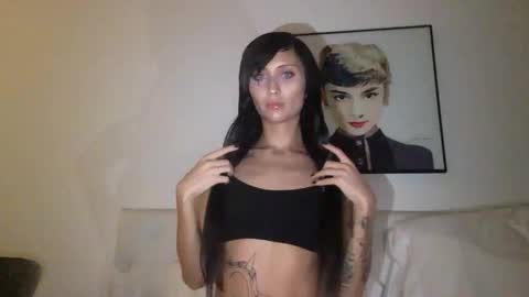 Snapshot of starlett3 chatting on October 23, 2025, 4:23 am Star online show from October 23, 2025, 4:23 am