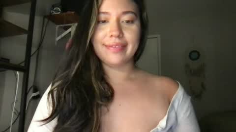 starlitdreams777 online show from July 7, 2026, 6:47 am