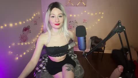 Snapshot of starr1123 chatting on September 25, 2025, 3:10 am Starr online show from September 25, 2025, 3:10 am