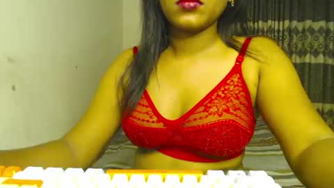 Snapshot of starrywhispers chatting on June 29, 2026, 10:32 pm StarryWhispers online show from June 29, 2026, 10:32 pm