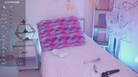 Yoko online show from October 28, 2025, 7:38 pm