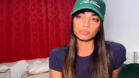 Mia online show from March 25, 2026, 5:30 pm